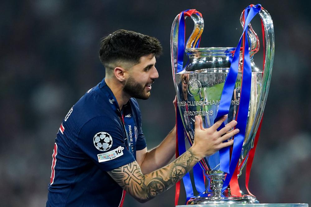 卡斯尔：东契奇是多次入选全明星的球员，不可能完全阻止他